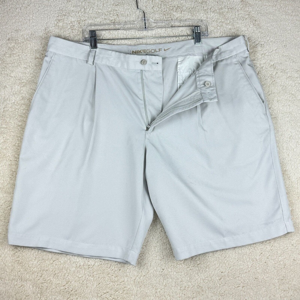 Nike Golf Chino Shorts Mens 42 Khaki Performance Pleated Front 4 Pockets Logo - Picture 2 of 10